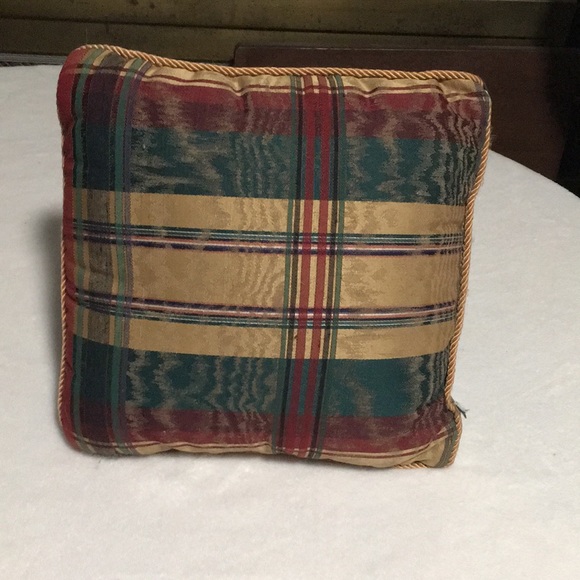 Set of two decorative throw bed couch pillows. Checked striped floral satin look - Picture 7 of 9